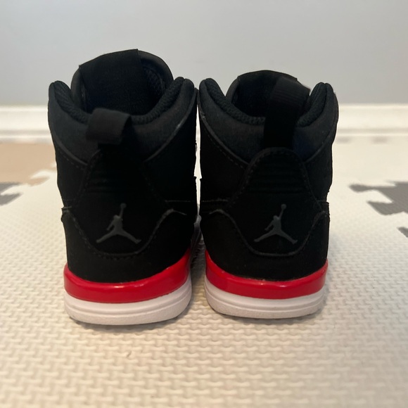Jordan 1 Mid (TD) Black/ University red - Picture 3 of 4